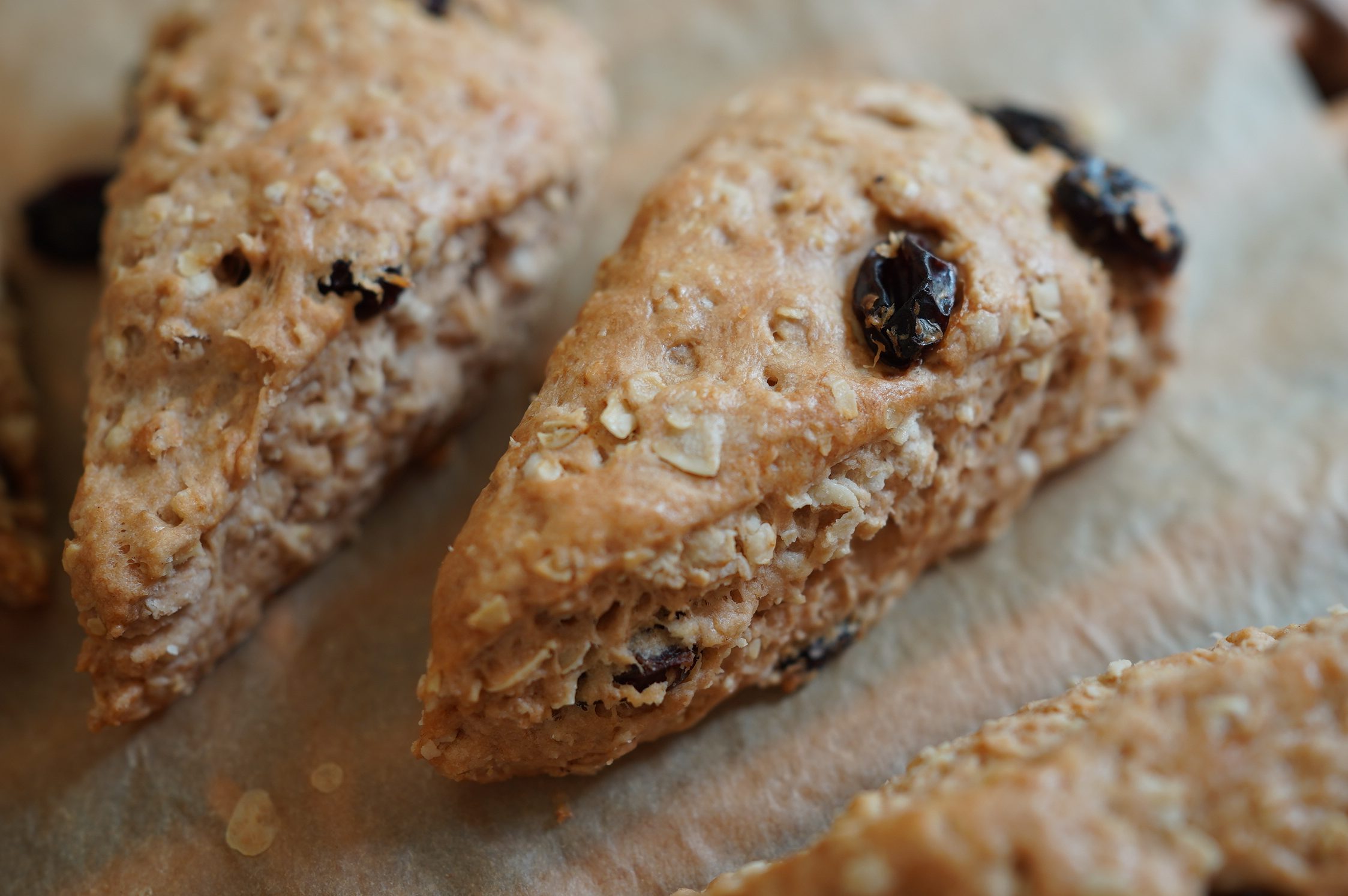 ザクほろ!米粉とオートミールのみたらしスコーン