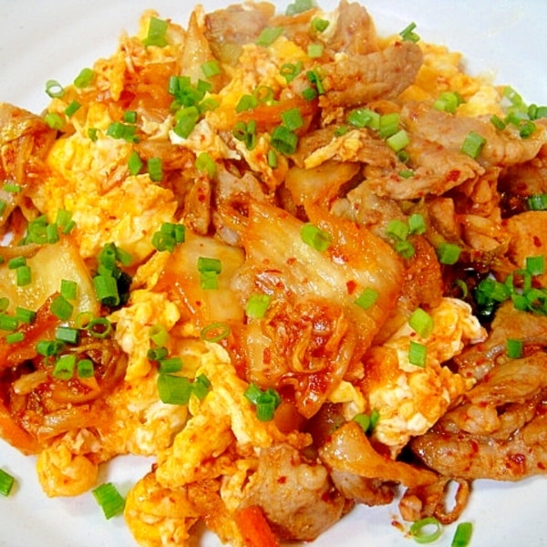 レンジだけ！豚キムチ炒めの卵とじ