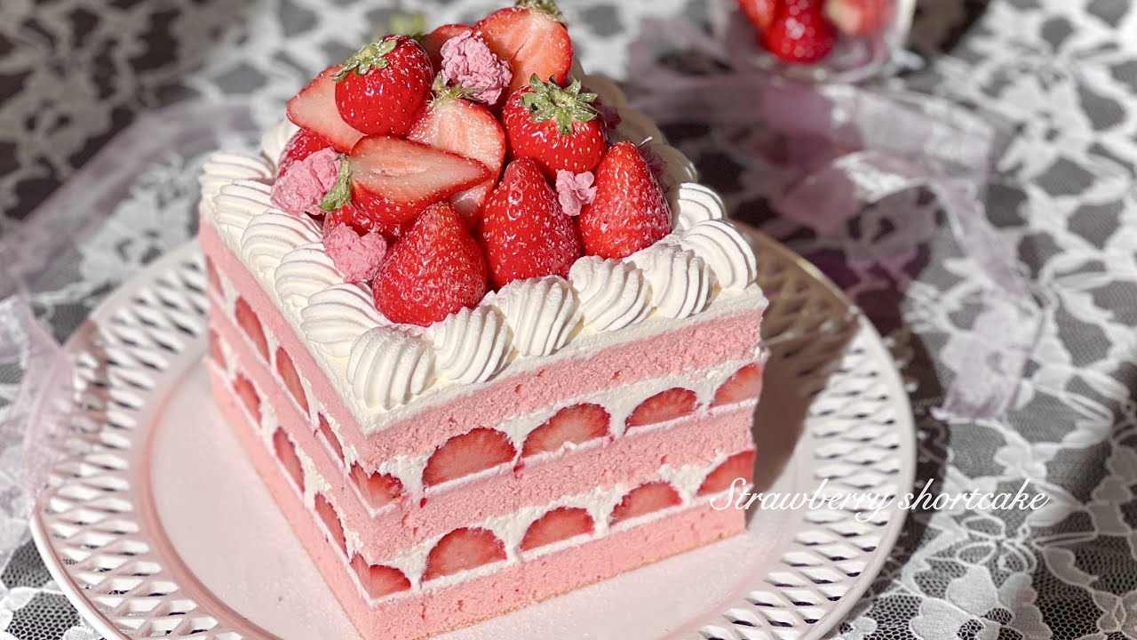 美味しそうな可愛いいちご🍓たっぷりもりもり いちごタルトチョリーナ チョコ島