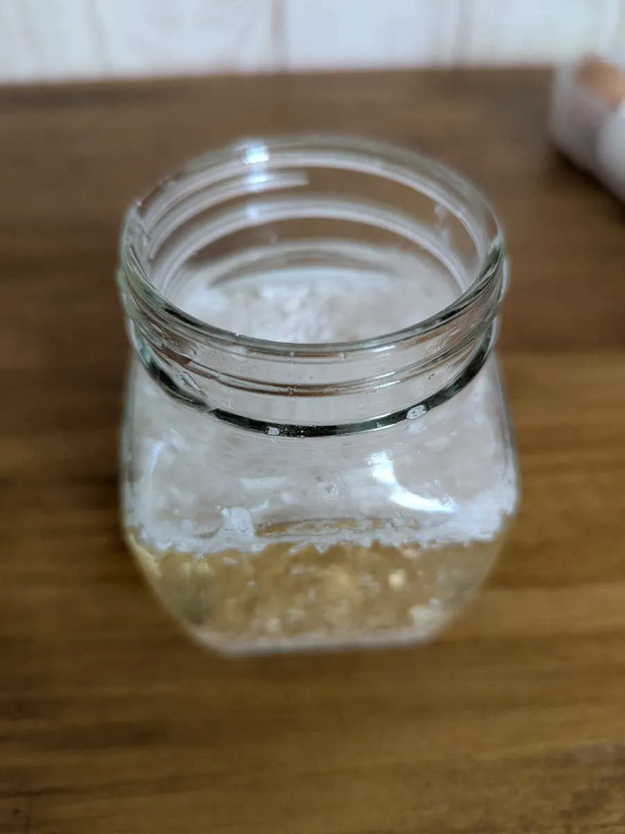 卵の殻と酢で作る肥料の作り方と効果！虫除けや病気予防にも期待できる