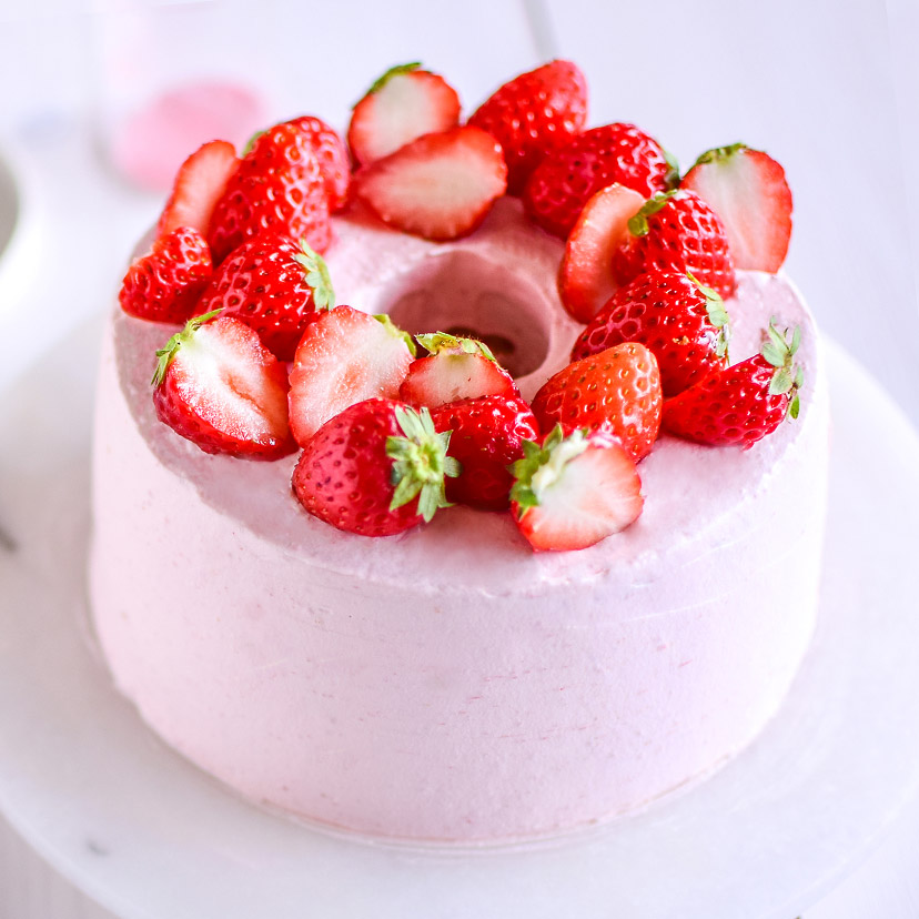 店頭受取 10号いちごたっぷりデコレーション 生クリーム店頭受取 ケーキ甲子園ギフト パティスリーベルン オンラインショップ