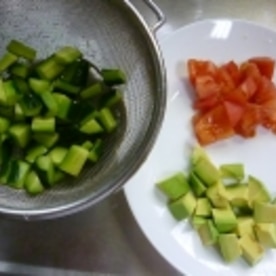 基本からアレンジまで！思わずつくりたくなる「アボカド トマト キュウリ ポン酢」のレシピ集クックパッド