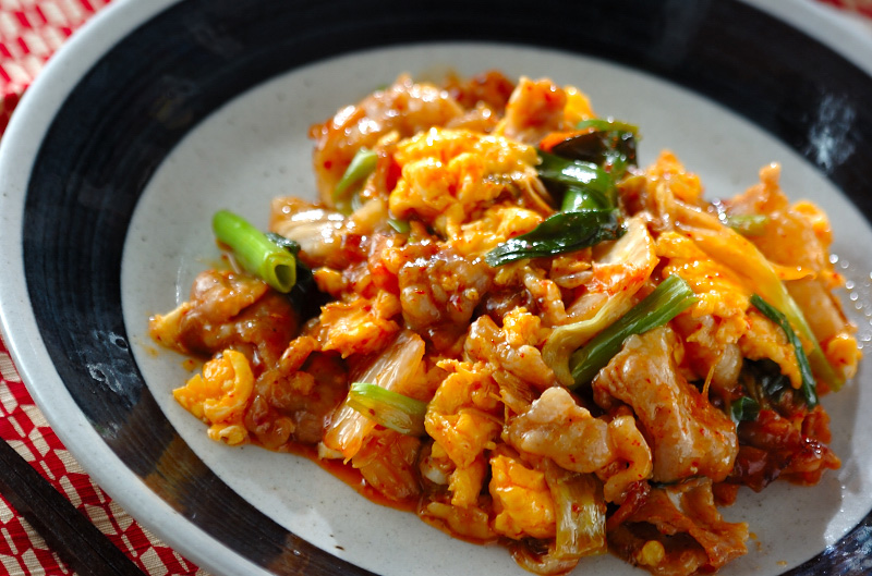 豚キムチ丼 卵黄乗せ ちびSnapdish スナップディッシュID:O4r40a