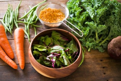 ビーツは生で食べられる？下ごしらえからおいしい食べ方・レシピを管理栄養士が解説します - トクバイニュース