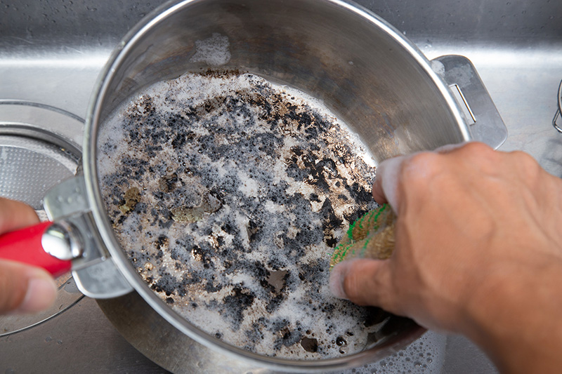 保存版 鍋・フライパンの焦げの「落とし方」「防ぎ方」を家事プロが解説します - トクバイニュース