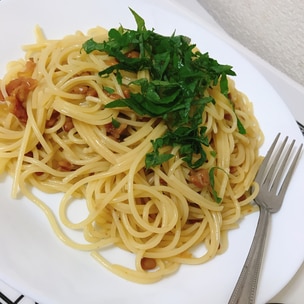 多めのニンニクとバターが合う！納豆パスタ