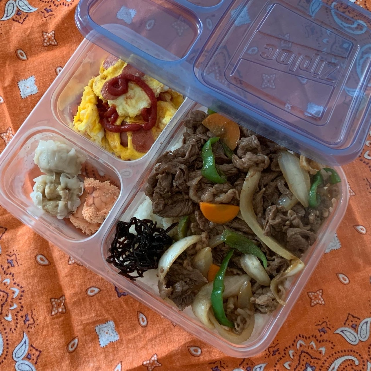 ジップロック コンテナーロング角型特大 お弁当セット』 『ジップロック スクリューロック お弁当セット』 2012年3月1日 木 新発売！プレスリリース旭化成株式会社