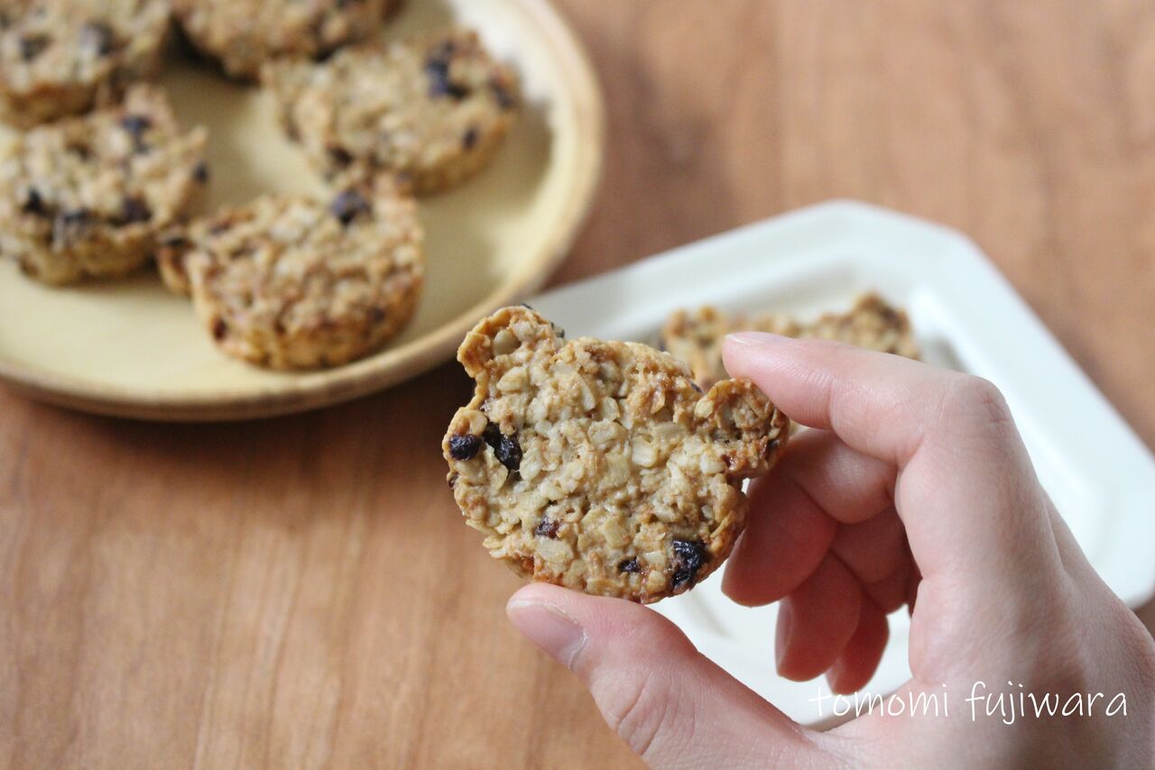 離乳食・完了期 オートミールとトマトのパンケーキ