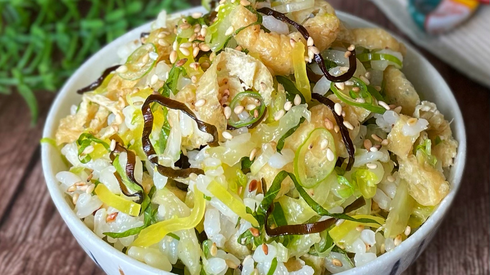 三十雑穀でお弁当・塩昆布入り炒り卵の混ぜご飯