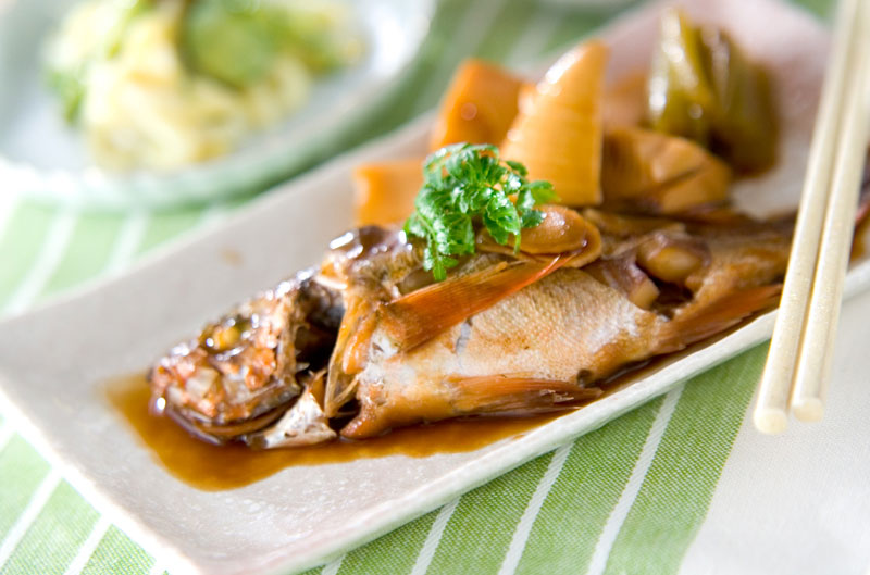 基本の「煮魚」の作り方。黄金比やおすすめ献立も要チェック！ - macaroni