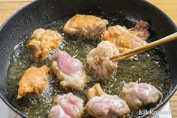 ご飯がモリモリすすむ！甘辛鶏ごぼう