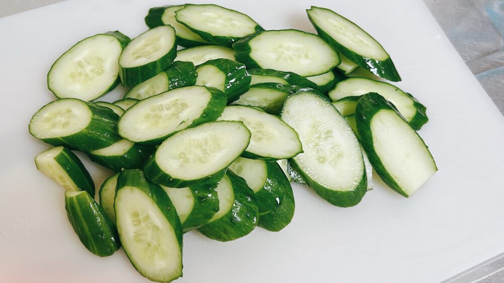 ごま油と白だしできゅうりが美味しい！ レシピ・作り方 by ⭐︎料理初心者主婦の簡単料理⭐︎ ゆっくり返信- 楽天レシピ