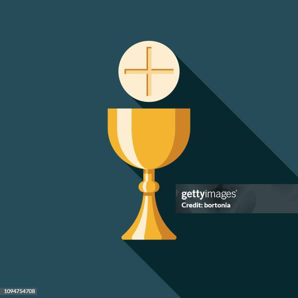 キリスト教の聖体拝領は、種なしパン、聖杯ワインで構成されています イエス・キリストの犠牲を象徴する他のシンボルの写真素材・画像素材 Image205272334