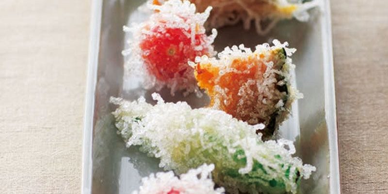 少量の油でパリパリ食感に‼︎ 春雨衣のえび団子揚げ