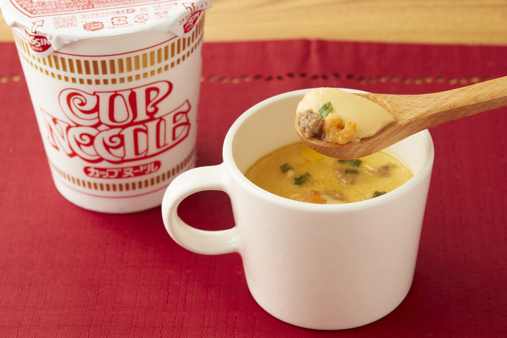 シーフードヌードルの残り汁とどん兵衛で作る『海鮮どん兵衛』が激ウマ！「誰もが商品化を熱望する味」 – 連載JP