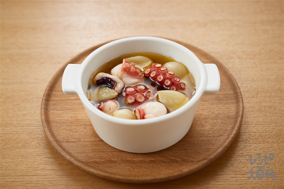 えびのアヒージョの献立 副菜：なすのマリネ、汁物：たっぷり野菜のコンソメスープ 献立・メニュー 味の素パーク たべる楽しさを、もっと