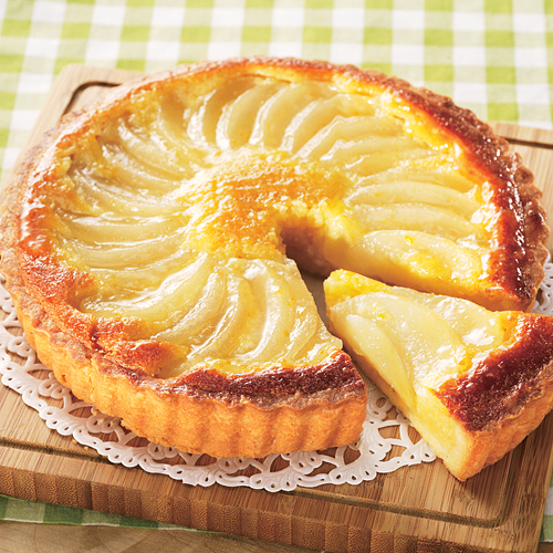 岬町の梨を使ったデザートができました🍐✨ レモングラスをほんのり効かせたコンポートに、クリームチーズ入りの濃厚パンナコッタ。上にはアールグレイのジュレをのせて、爽やかに仕上げました。 ランチのあとやカフェタイムにもぴったりです◎ ぜひお試しください