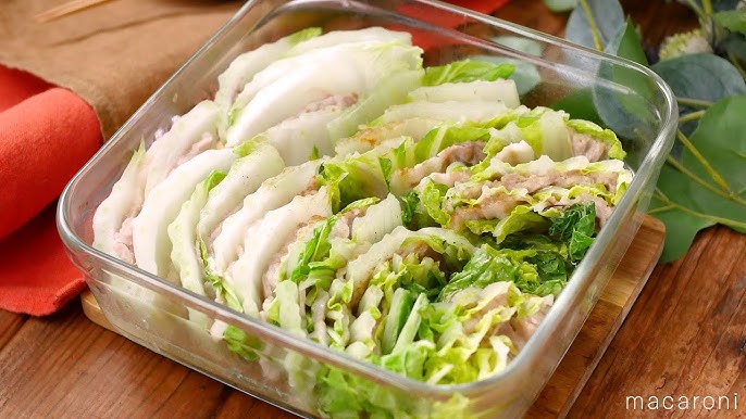 とにかく簡単！うまい！豚バラ白菜のミルフィーユ鍋風レンジ蒸し - macaroni