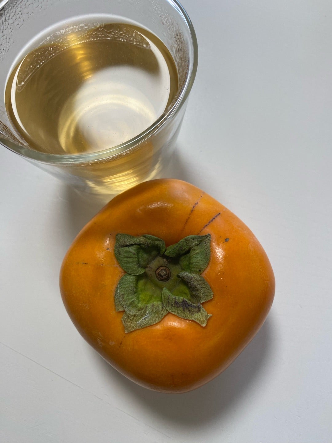 すごい裏ワザ！ 固い柿をあっという間に完熟状態にする方法！とろウマ食感がクセになる〜♡暮らしニスタ