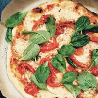 強力粉不要＆発酵なし！フライパンで手作りピザ生地♪