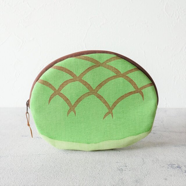 パン ふわっ！デカッ！グリーンに輝く、パンあづまやの「プレミアムメロンパン」いいじ金沢