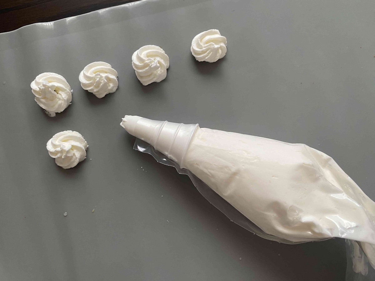 セリア「シリコンキッチンマット」＊レンジ内の汚れを防止！コスパ良しな便利アイテム♪ : ＊ゆるーくおうちのことを考えるブログ＊ Powered byライブドアブログ