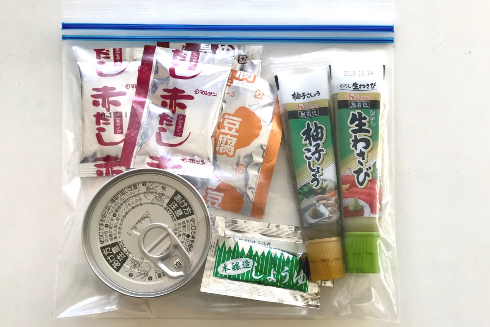 国際線の飛行機内に食べ物は持ち込みできる？スーツケースで預けるべき