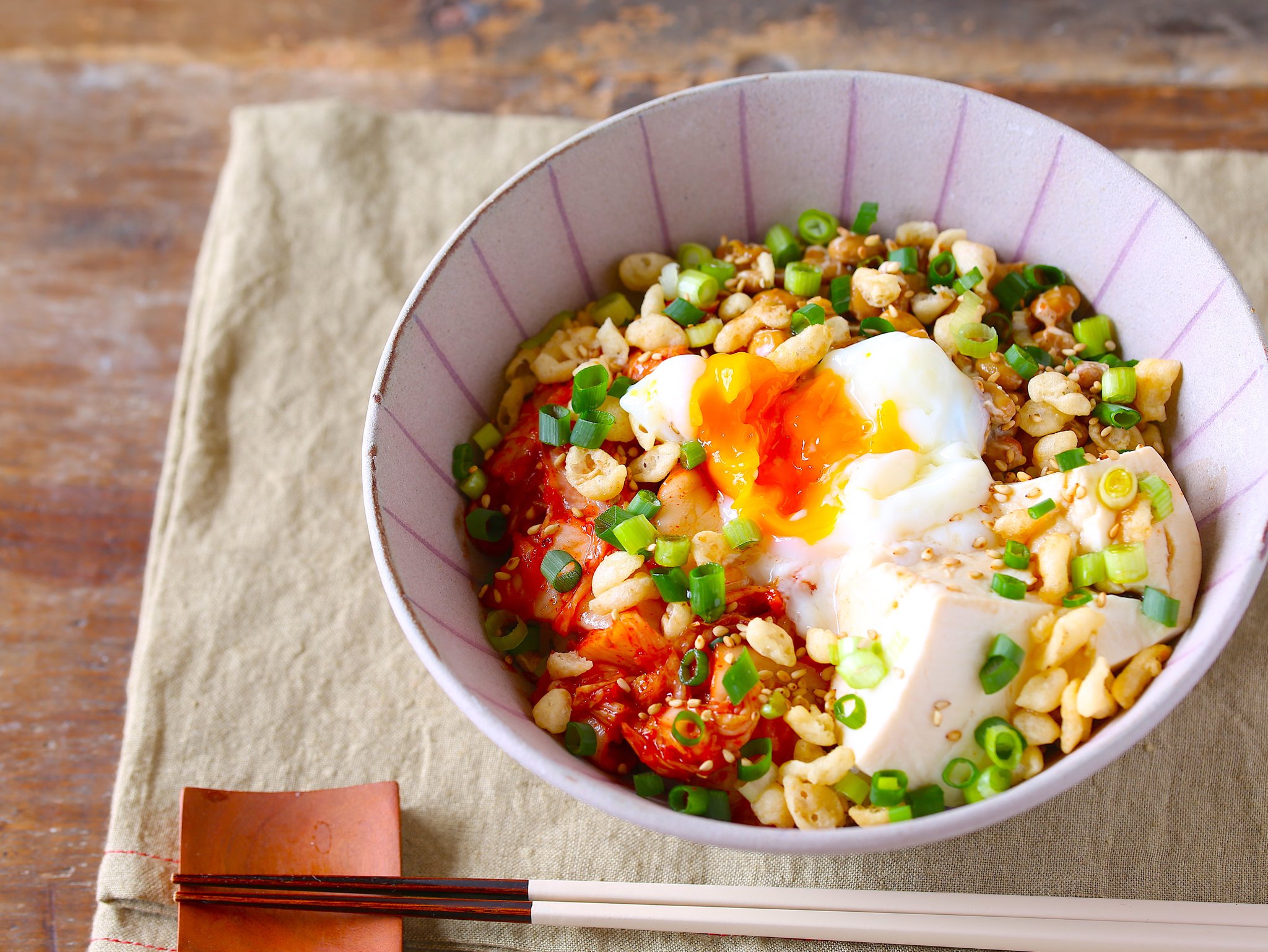 めんつゆで簡単！激安ズボラ天かす丼 - YouTube