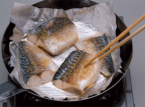 フライパンで美味しく焼く塩鯖の方法