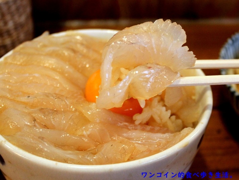 輝くヒラメ漬け丼。青森 八戸にの「みなと食堂」で世界最高峰の海鮮丼を