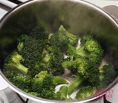 ブロッコリーの日持ちするゆで方 ゆで時間 切り方のまとめ