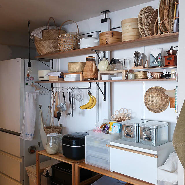 コツコツ自分流食器棚作り