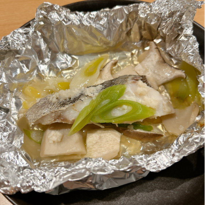 塩麹風味野菜たっぷり鮭のホイル焼き