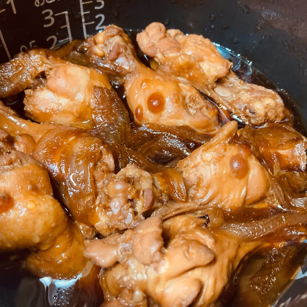 調味料３つだけ！ 驚くほど簡単なのにマジで美味しくできる『手羽元のトマト煮』の作り方 - てぬキッチン