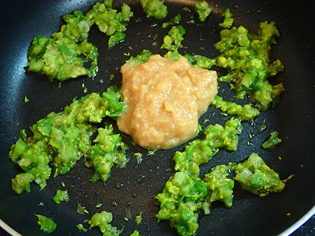 緑鮮やかなフキ味噌の作り方 完全版おいしい山菜＆きのこ図鑑