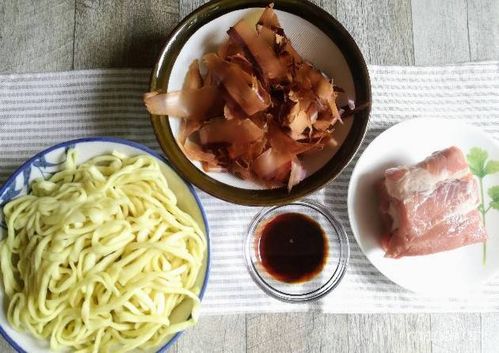 沖縄そばの麺の種類とは？知っておくべきポイント - 昭和60年創業株式会社ダルマ