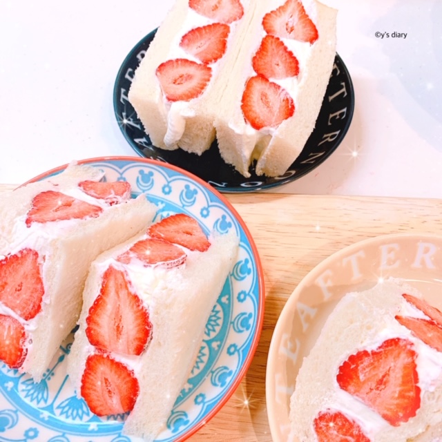 詳し〜い！喫茶店のような綺麗な断面のいちごサンド