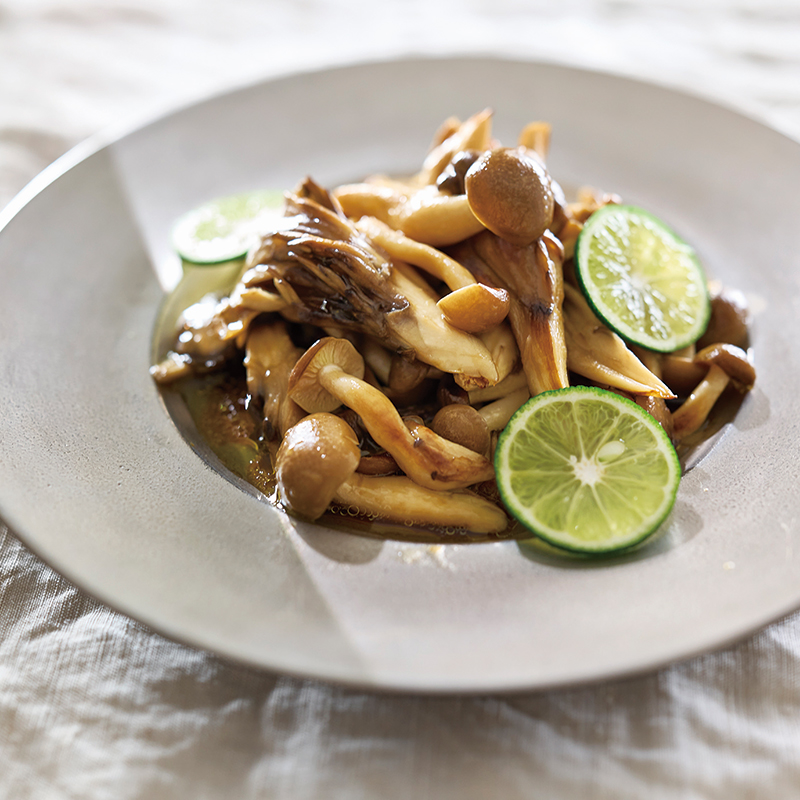 マリネ液が激旨♡鮭と新玉ねぎと舞茸のポン酢粒マスタードマリネレシピサイトNadia