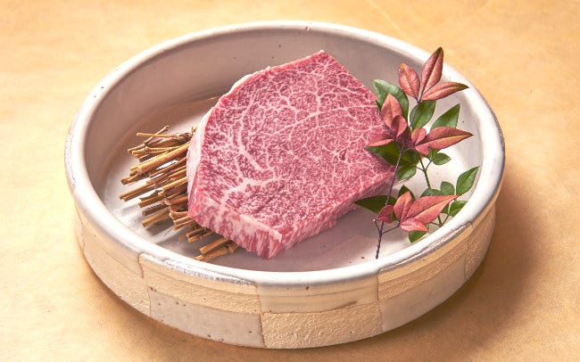 プロの視点で 豚フィレ肉で一皿 焼き方 掃除の仕方 タコ糸の結び方 ソース作り時間をかけて丁寧に解説します。フランス料理filetmignon de porc豚ヒレ