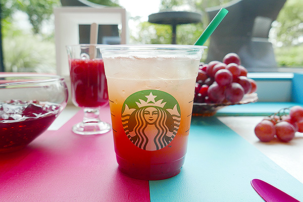 スタバ新作 夏の喉を潤す「グラン マスカット フラペチーノ」を実食リポ！ 爽やかなぶどうの幸福感antenna アンテナ