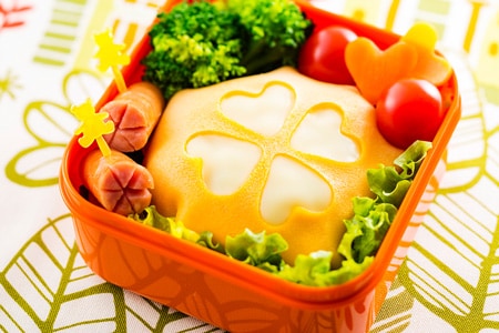 冷めても固くならない「オムライス弁当」の作り方。材料の配合がコツ