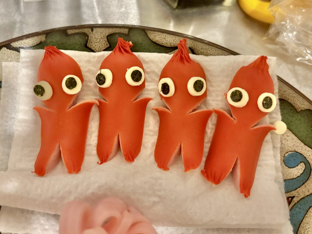 ピクミン弁当の作り方。初心者でも簡単に作れる可愛い岩ピクミンと白ピクミン弁当転勤族ママ専業主婦なっちのblog