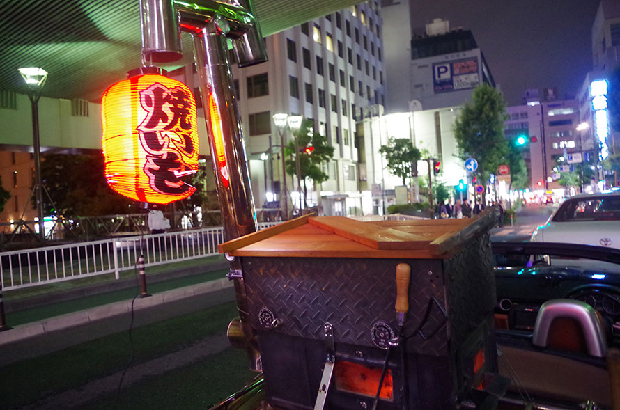 焼き芋の移動販売で月100万！原点は夢も希望もなかった子ども時代 1 26 日 BACKSTAGE バックステージ 「行列のできる『焼き芋屋さん』！人気の裏側には“壮絶な過去