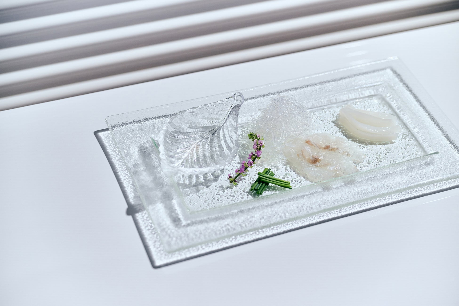 芋の甘みがいっぱい！ 湖池屋&菊水堂の工場直送ポテトチップスを食べ比べてみた♪ムリョク発電