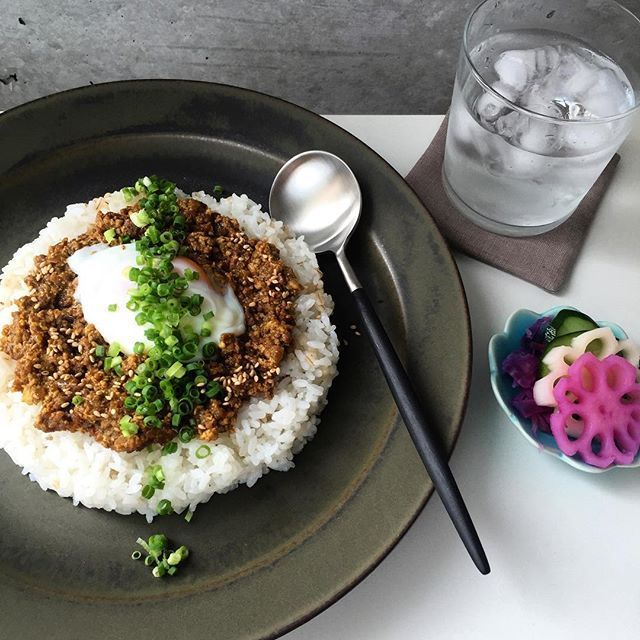 お手軽でおいしい♪レトルトカレーの盛り付け７選