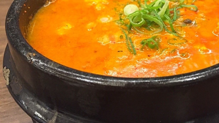 ごま豆乳鍋 アレンジ ヒルナンデスtext=したレシピです。 ①鍋の残ったつゆを温め、沸騰したら挽き黒こしょうをかける。TikTok