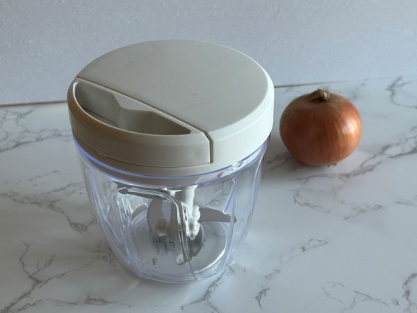 コストコのドライオニオンは面倒な刻み玉ねぎが1秒で用意できる優れもの！│TASTY TIME テイスティータイム