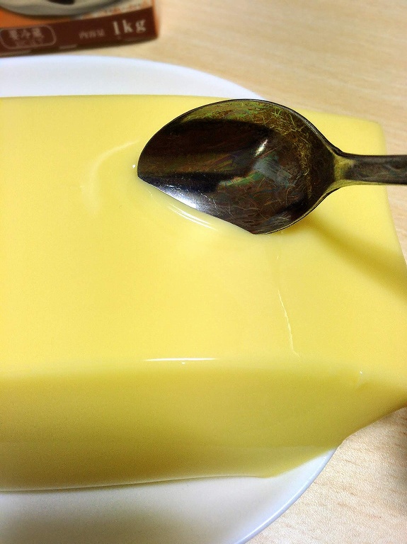 業務スーパーの1キロスイーツ『抹茶プリン』の駄菓子感がすごいStartHome