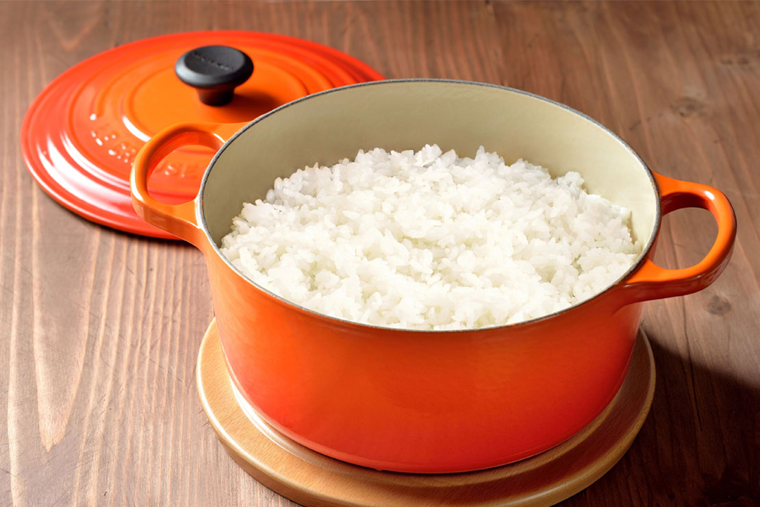 ストウブとルクルーゼの違いを知ろう料理の味や火の通り方に違いはある？いつでもハッピーライフ