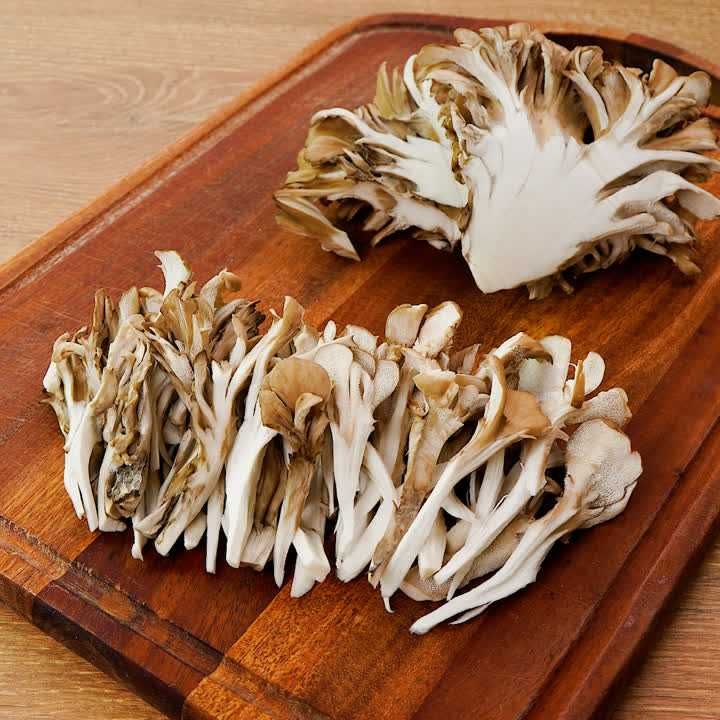 キノコの切り方まとめ 石づき 根元 のカット方法を種類別に解説します関東きのこの会